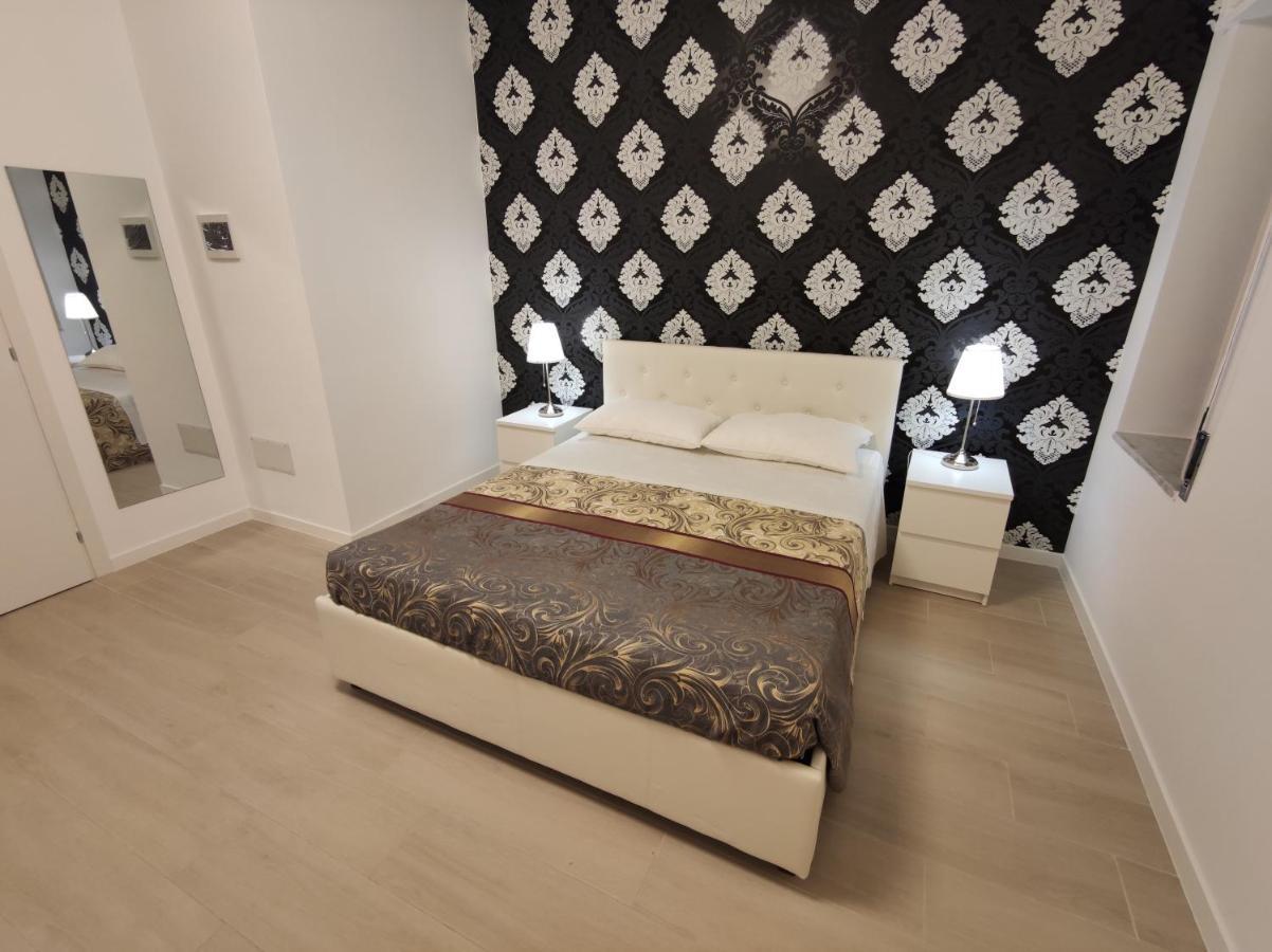 Sami Luxury Rooms 3 8 0 7 9 4 9 2 5 3 Syracuse Exterior photo