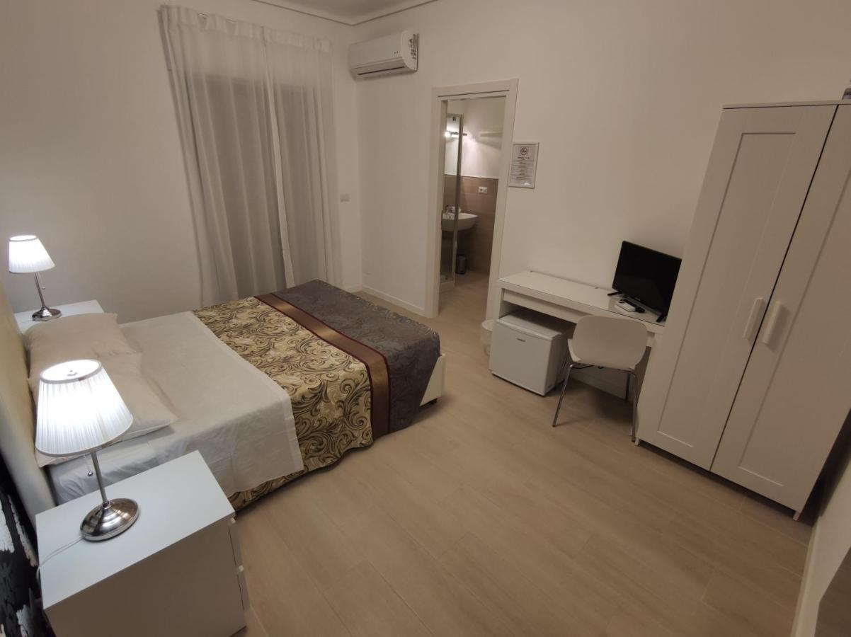 Sami Luxury Rooms 3 8 0 7 9 4 9 2 5 3 Syracuse Exterior photo